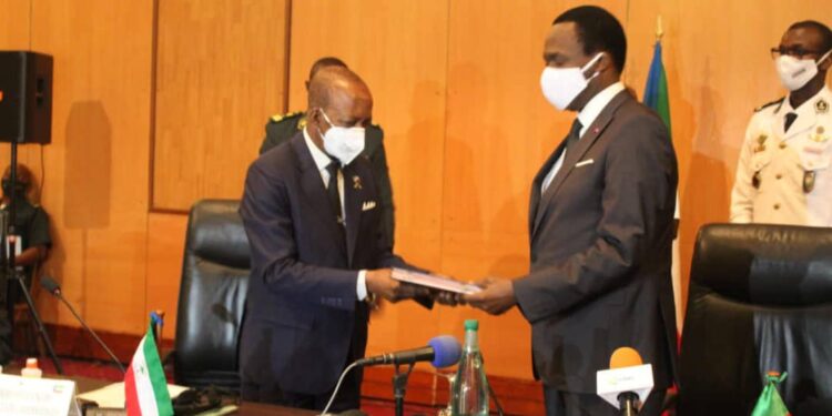 Border Crisis: Cameroon, Equatorial Guinea burry age-old crisis, sign bilateral accord