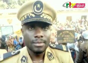 Nkambe DO Threatens to Suspend Absentee Teachers