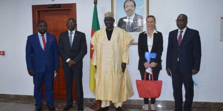 Group Photo at the end of the audience at the Ministry of the Economy, Planning and Regional Development