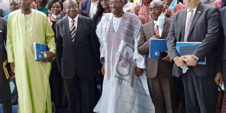 Group photo at the end of the launch in Yaounde.