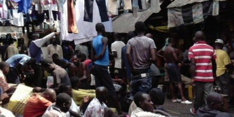 Overcrowded prison in Cameroon (Photo Credit: CL2P)