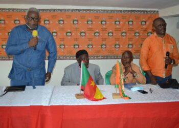 Cyrille Sam Mbaka (L), Bar. Paul Apoupoh POUFONG (R), during the National Council Meeting of August 27