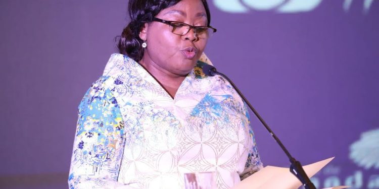 Le rôle de la femme dans la consolidation de la paix et de la démocratie suscite un débat en Angola