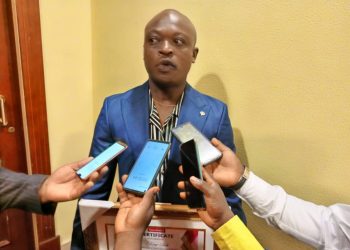 The Executive Director of HITA, King Suh talking to the press after receiving the award