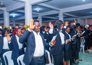 New students of YIBS taking the matriculation oath