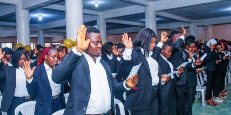 New students of YIBS taking the matriculation oath