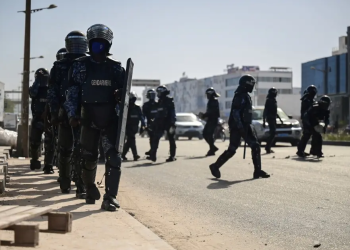 Le report de l’élection au Sénégal met les droits en danger