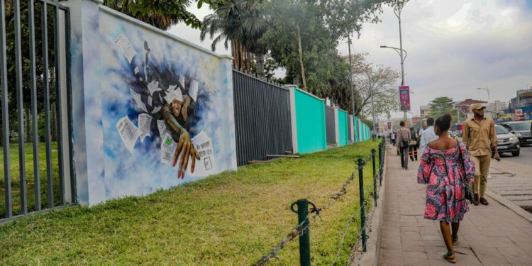 A Kinshasa, Prisca Tankwey peint pour interroger sa société et favoriser les échanges