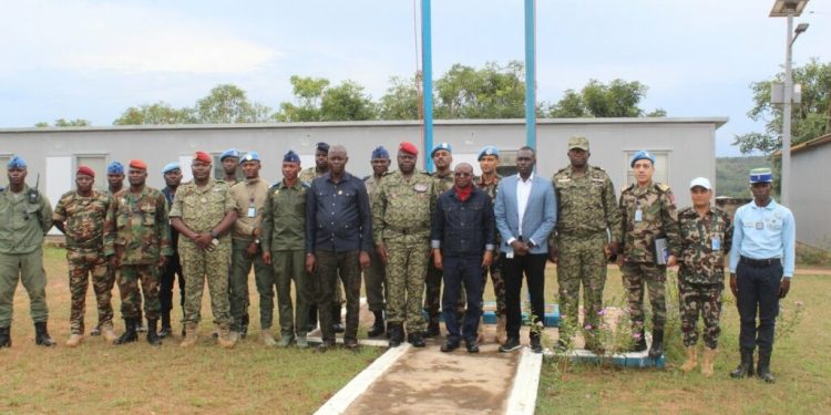 Les forces de défense et de sécurité sont informées des procédures de sanctions prévues à leur encontre