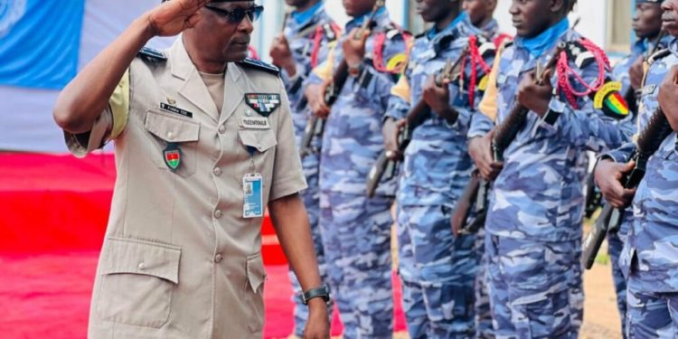 La 9e rotation du contingent de la Police constituée sénégalaise de la MINUSCA décorée de la médaille des Nations Unies