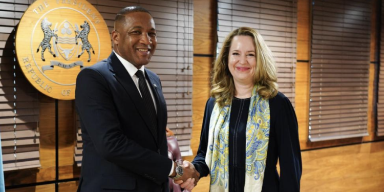 IOM Chief Commits to Strengthen Migration Management and Climate Action in Inaugural Botswana Visit