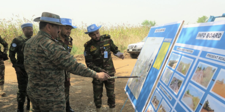 UNMISS Force Commander inspects road repairs by peacekeeping engineers in Eastern Equatoria