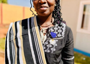 Dr Léa Paré Toé, chercheuse à l’Institut de Recherche en Sciences de la Santé et membre de Target Malaria, élevée au rang de Chevalier des Palmes Académiques