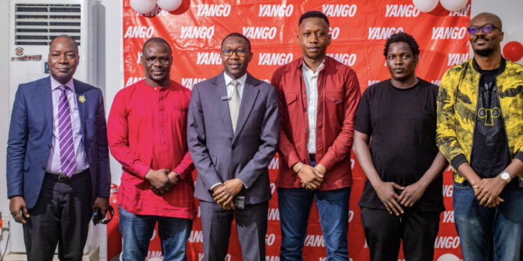 Sécurité routière : YANGO DELIVERY sensibilise les coursiers en partenariat avec le ministère des transports, l’OSER et la Croix Rouge